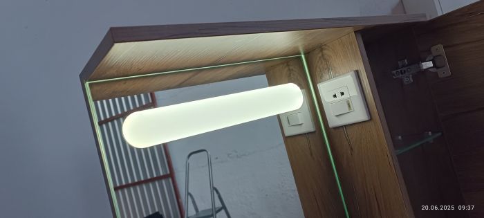 Комплект меблів для ванної кімнати Хотин 60 з ручкою з умивальником Cers 60 (Adamant) та дзеркало Хотин 60 LED